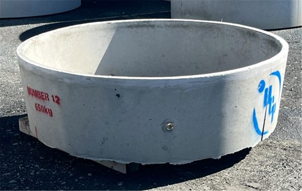 HCP Concrete Trough - No 12 - 1.5m/810ltr - 650kg